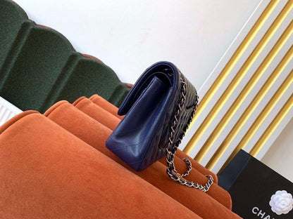 Chanel Classic Handbag Navy Blue For Women, Women&#8217;s Bags, Shoulder And Crossbody Bags 10.2in/26cm A01112