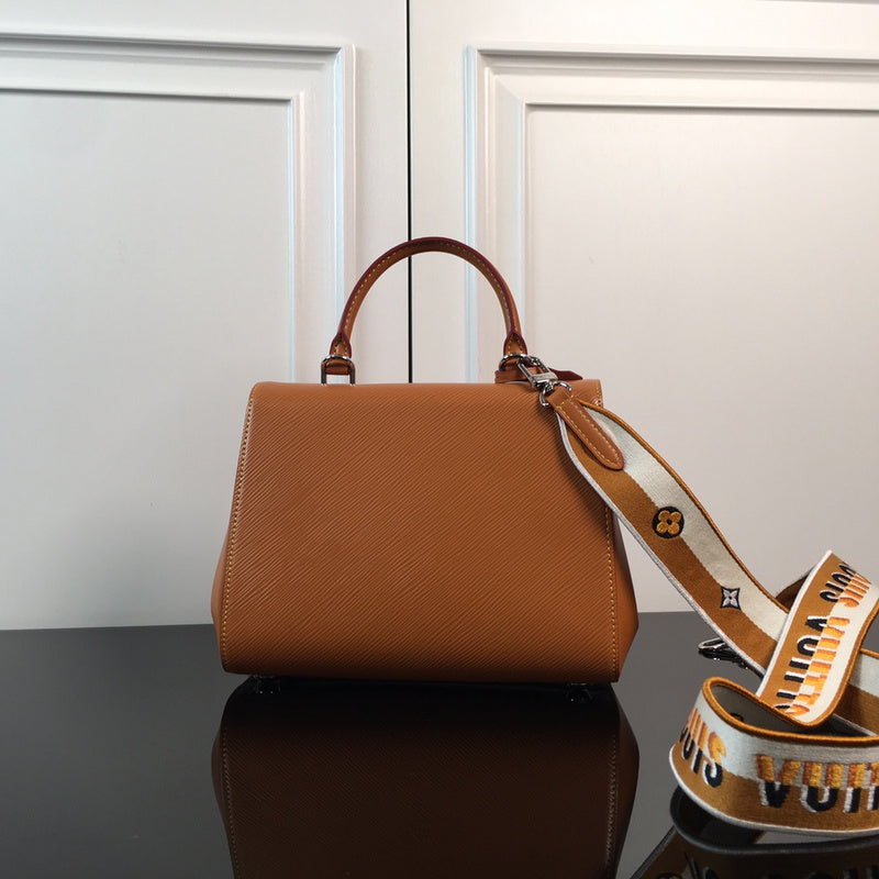 Ver Fashion Lu-Vi bags - 17105