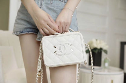 ChanelVanity Case Bag Gold Toned Hardware For Women 6.6in/17cm