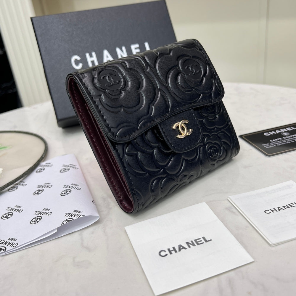 CHL SMALL FLORAL WALLET BLACK 11.5CM