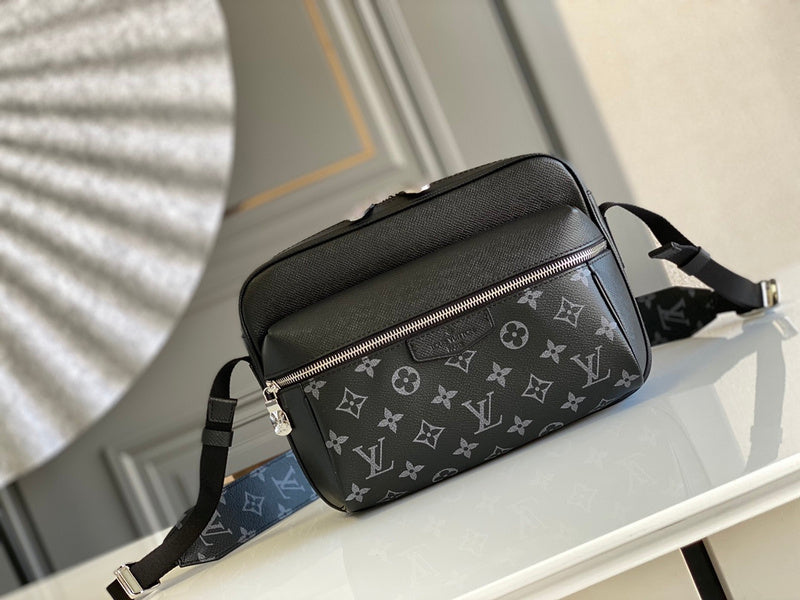 Ver Fashion Lu-Vi bags - 16999