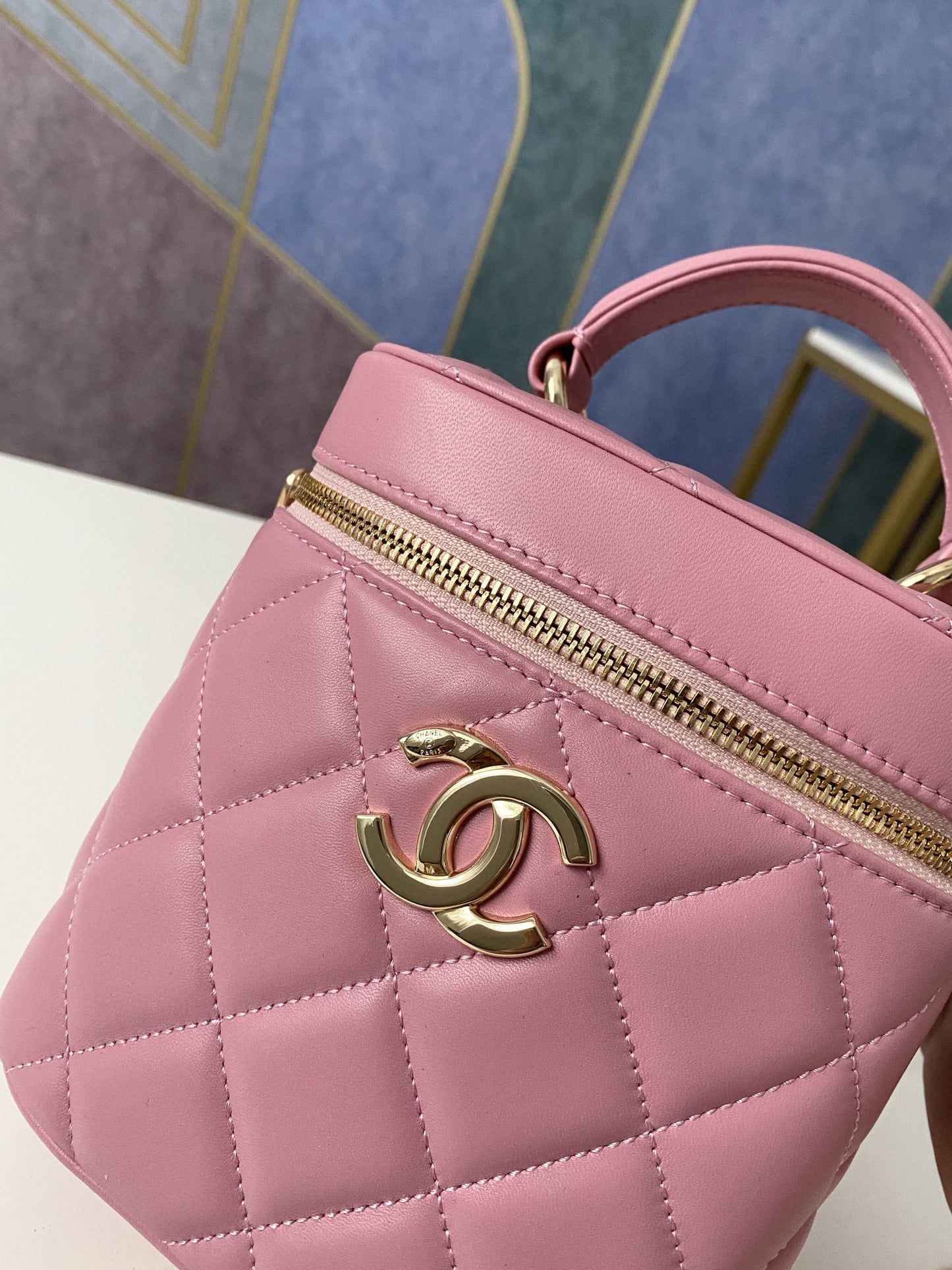 ChanelVanity Case Gold Hardware PiNike For Women, Women’s Handbags, Shoulder Bags 9.4in/24cm