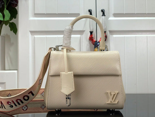 Ver Fashion Lu-Vi bags - 16996