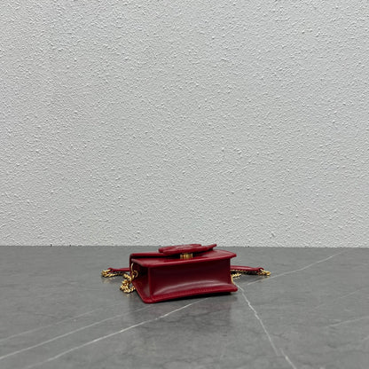 CE Card Holder On Chain Triomphe Red For Women 4in/11cm 10J743DPV.27VD