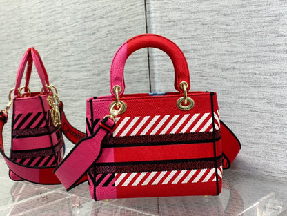 DI Medium Lady D-Lite Bag D-Flower Pop Embroidery, Bright Pink Multicolor Handbags, 24cm CD M0565OROO_M885