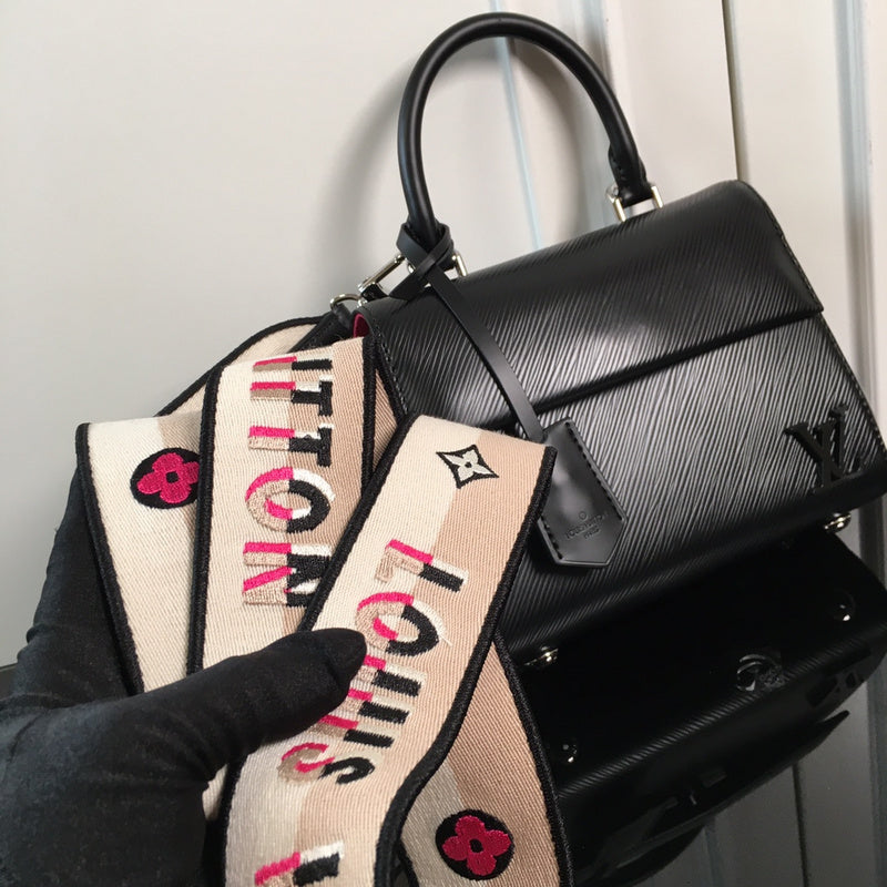 Ver Fashion Lu-Vi bags - 17100
