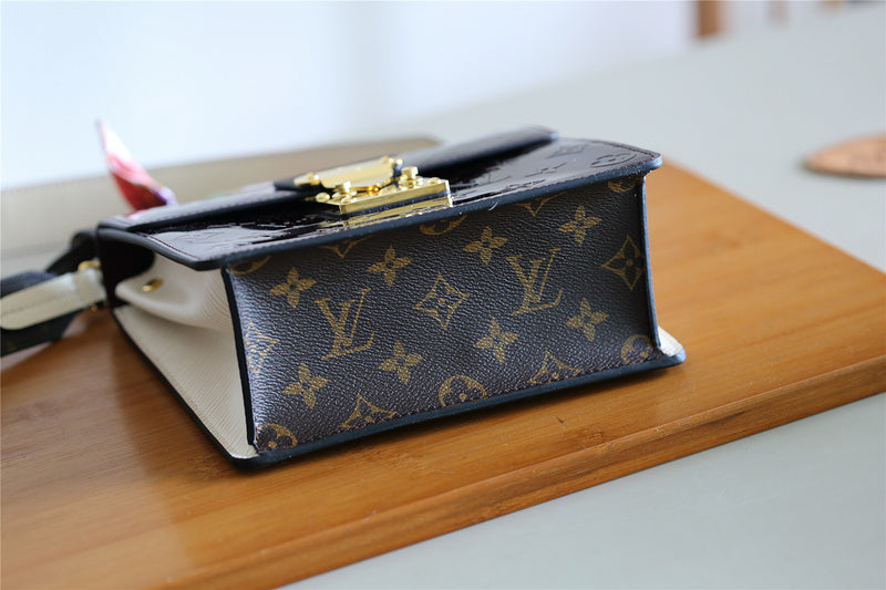 Ver Fashion Lu-Vi bags - 8051
