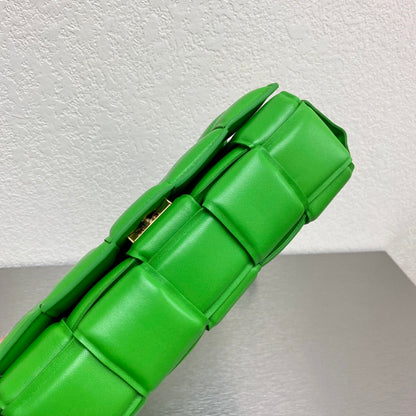 BV Padded Cassette Green, For Women, Women’s Bags 10.2in/26cm 591970VCQR13724