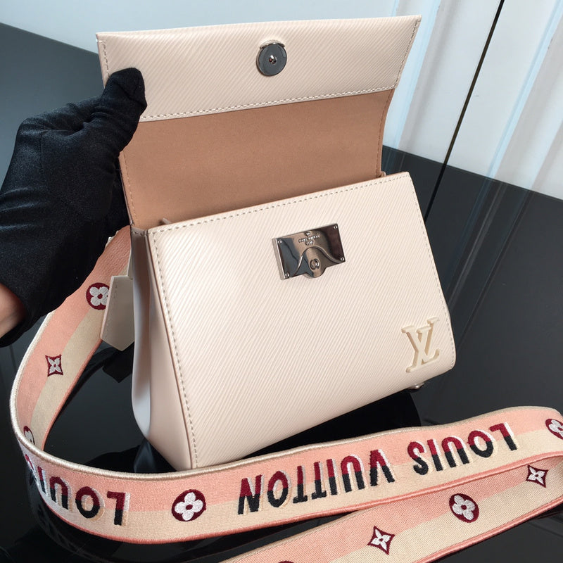 Ver Fashion Lu-Vi bags - 17101