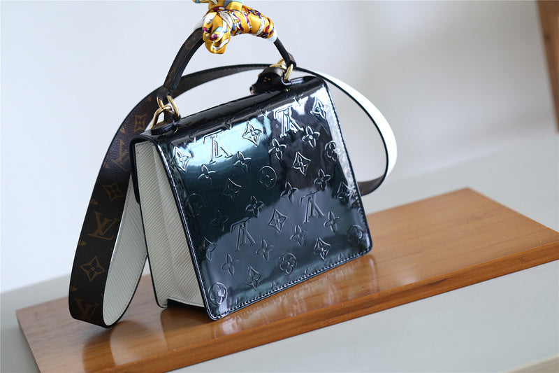 Ver Fashion Lu-Vi bags - 8047