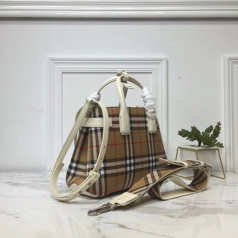 BB Small Banner Vintage Check And Tote White For Women, Women’s Bags 10.5in/26cm