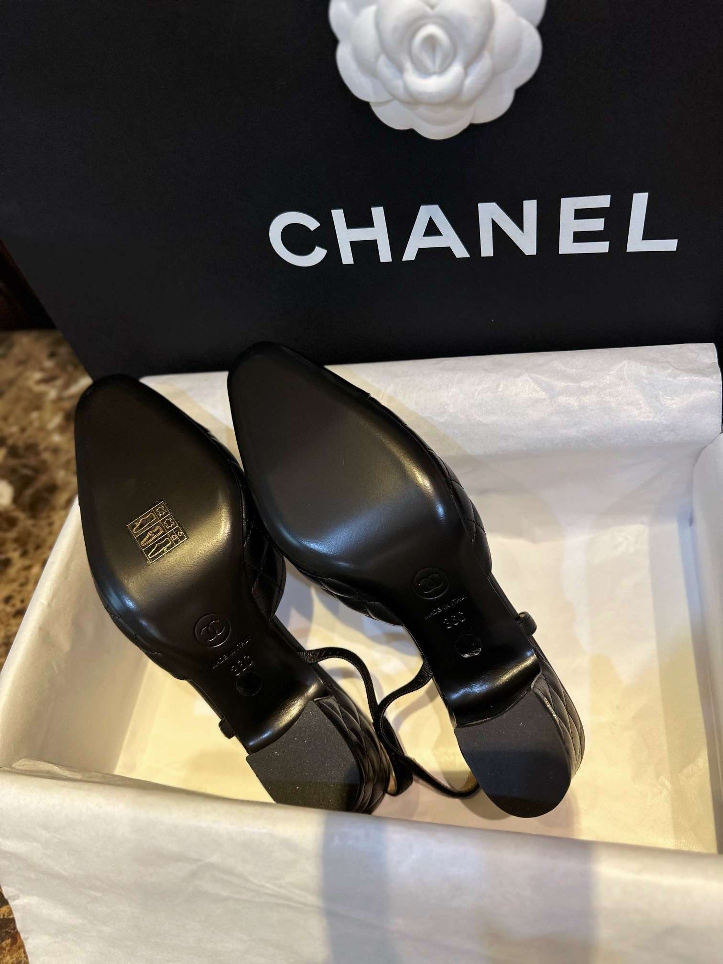 CHL PATENT SLINGBACK PUMPS BLACK
