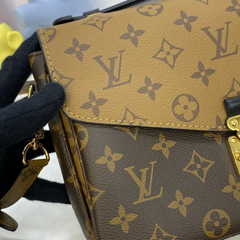 Ver Fashion Lu-Vi bags - 17170