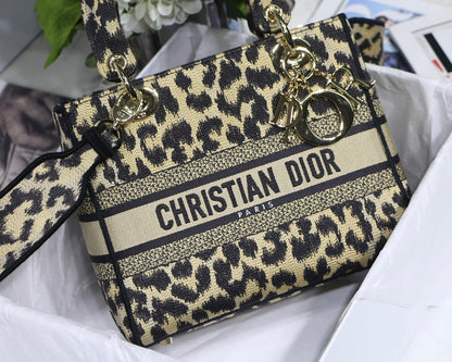 DI Medium Lady D-Lite Bag Black Gold, For Women, Women’s Handbags 24cm/9.5in CD M0565ORHM_M918