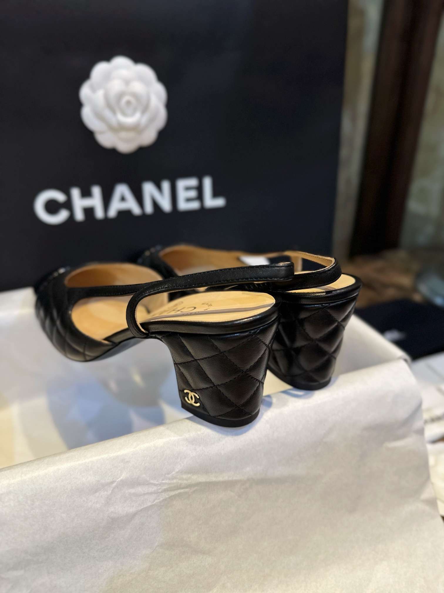 CHL PATENT SLINGBACK PUMPS BLACK