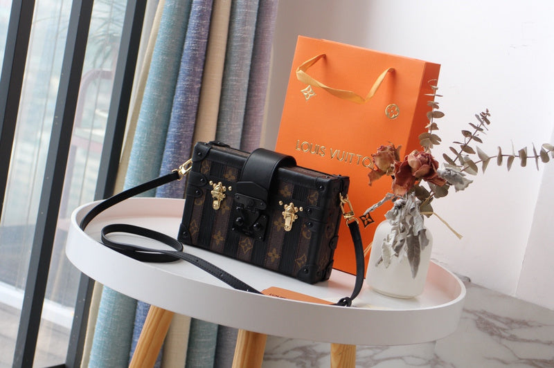 Ver Fashion Lu-Vi bags - 17658
