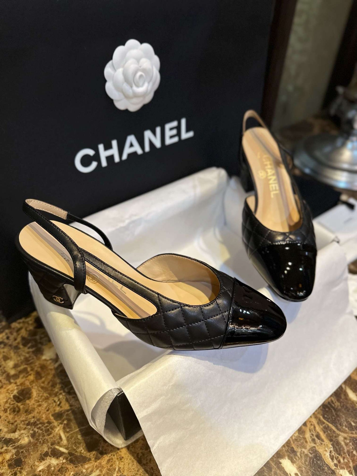 CHL PATENT SLINGBACK PUMPS BLACK
