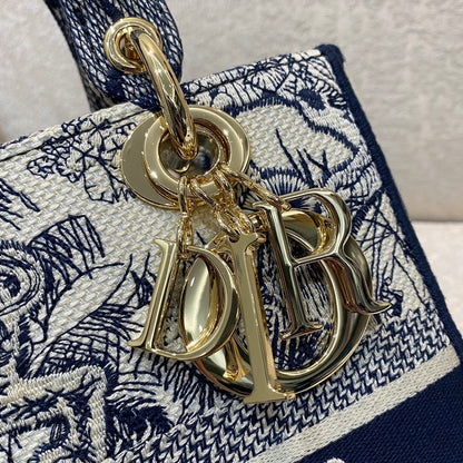 DI Medium Lady D-Lite Bag Blue Toile de Jouy Reverse Embroidery, Blue Handbags, Crossbody Bags, 24cm CD M0565ORGO_M928