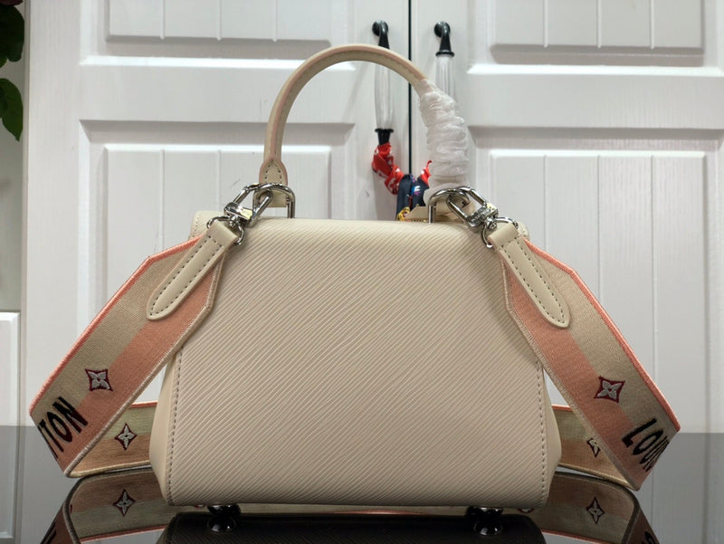 Ver Fashion Lu-Vi bags - 16996