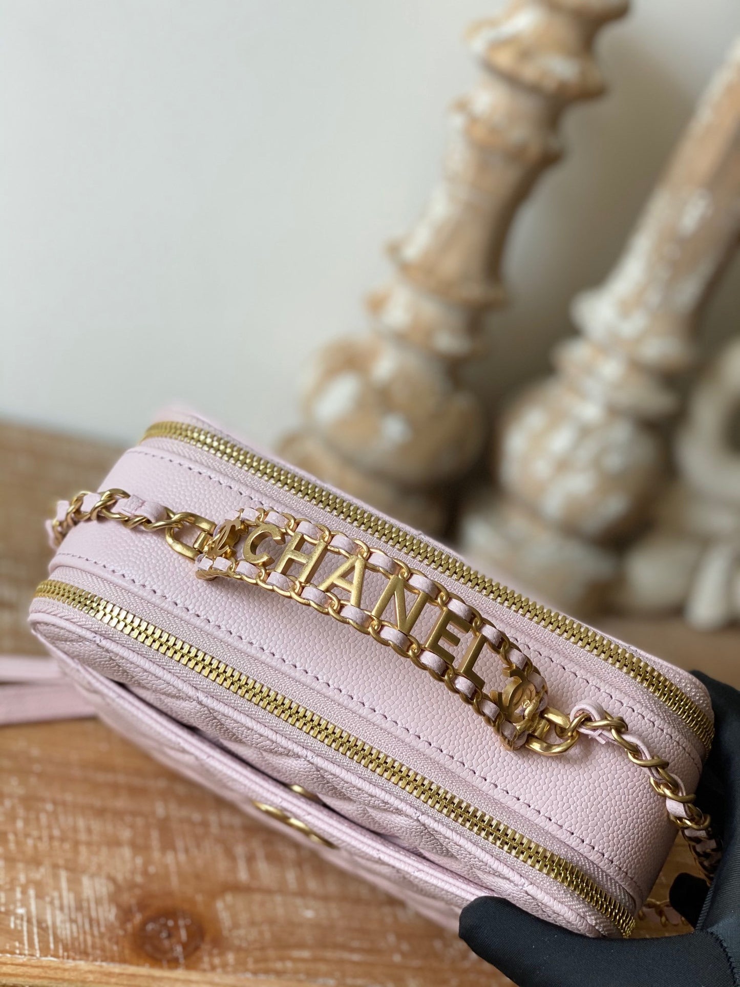 ChanelSmall Vanity Case Gold Hardware Light PiNike For Women, Women’s Handbags, Shoulder Bags 5.9in/15cm AS3228 