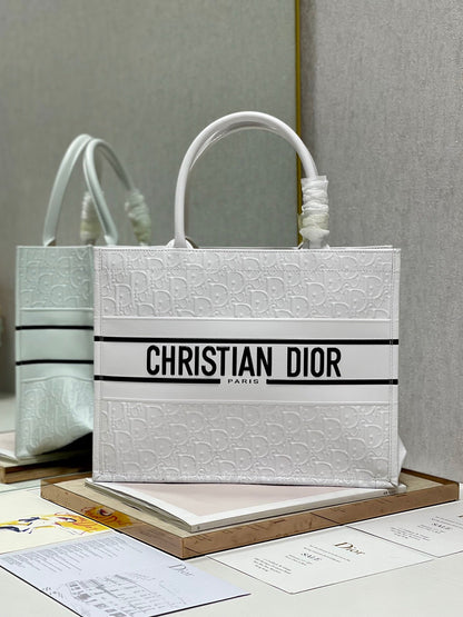 DI  Medium Book Tote White, For Women, Women’s Handbags 14in/36cm CD