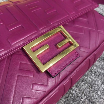 FI Baguette Nappa Purple For Women, Women&#8217;s Handbags, Shoulder And Crossbody Bags 10.6in/27cm FF 8BR600
