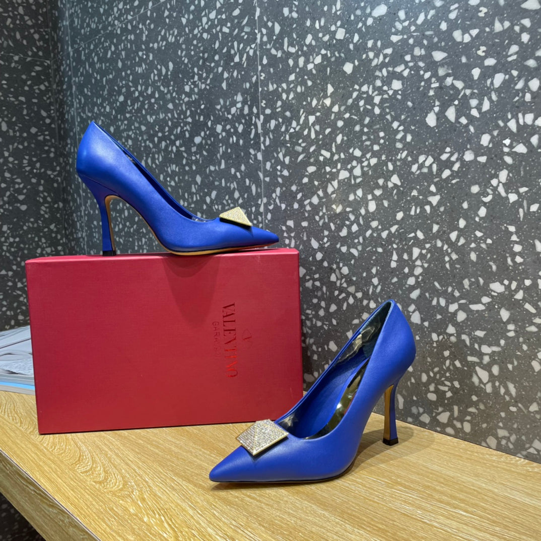 Valentino Garavani One Stud Pump With Maxi Stud Crystals Blue For Women WS0FH8XIC