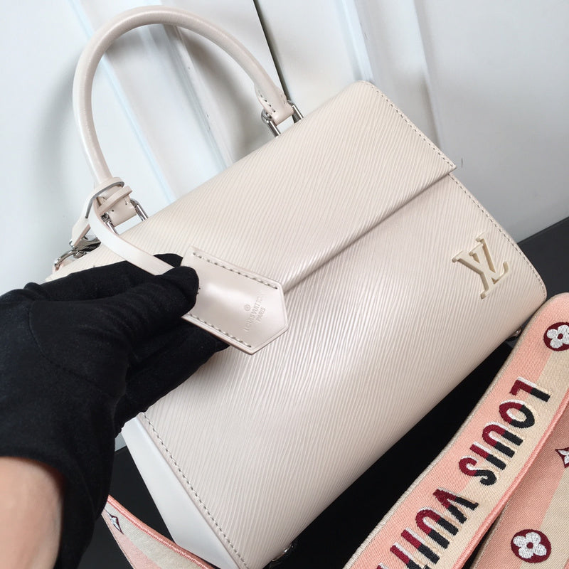 Ver Fashion Lu-Vi bags - 17240