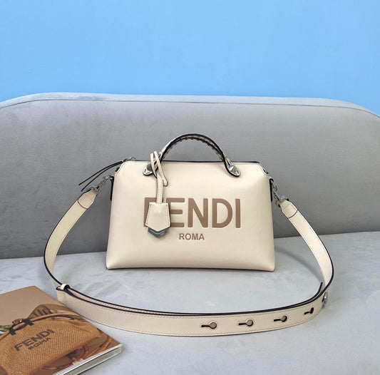 By The Way Medium White For Women, Women’s Handbags, Shoulder And Crossbody Bags 10.6in/27cm FF 8BL146