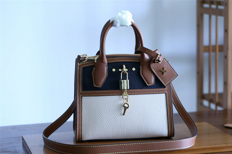 Ver Fashion Lu-Vi bags - 8039