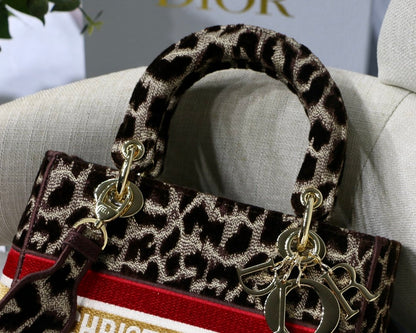DI Medium Lady D-Lite Bag, Leopard Brown Handbags, Crossbody Bags, 24cm CD