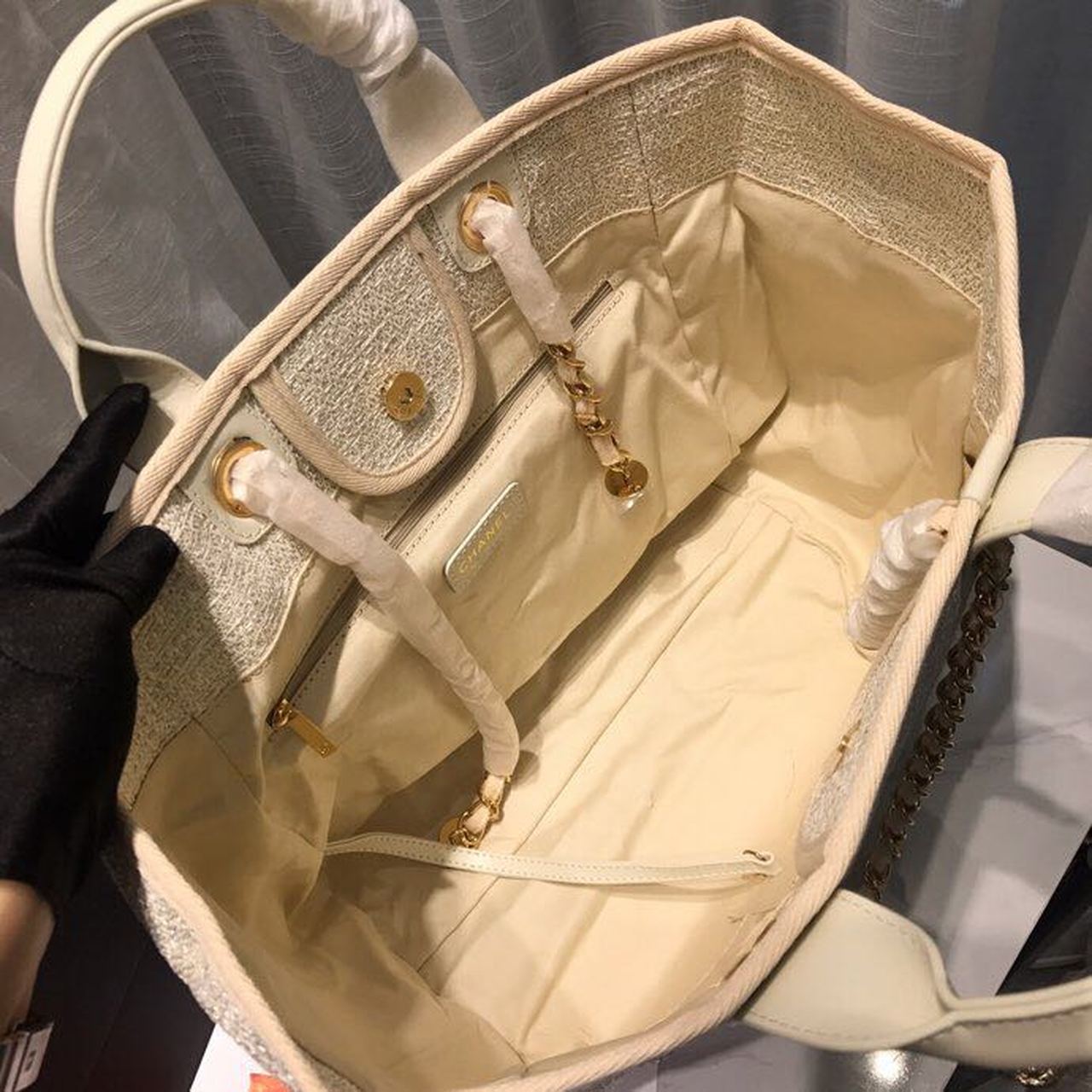 CHL 15IN/38CM BEIGE DEAUVILLE TOTE TWEED CANVAS BAG