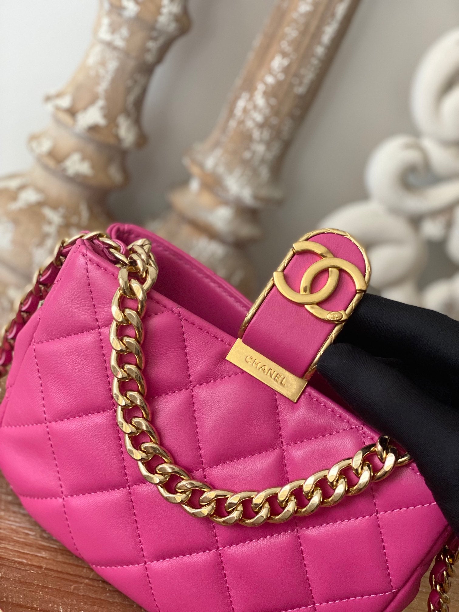 ChanelSmall Hobo Bag Gold Hardware PiNike For Women, Women’s Handbags, Shoulder Bags 7.5in/19cm