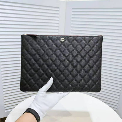 CHL POUCH CLASSIC BLACK LEATHER CLUTCH A82545