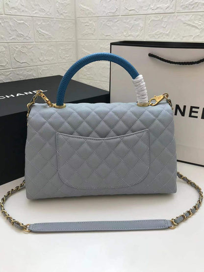 CHL LARGE FLAP BAG WITH TOP HANDLE LIGHT GREY