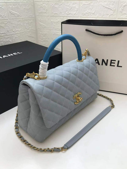 CHL LARGE FLAP BAG WITH TOP HANDLE LIGHT GREY