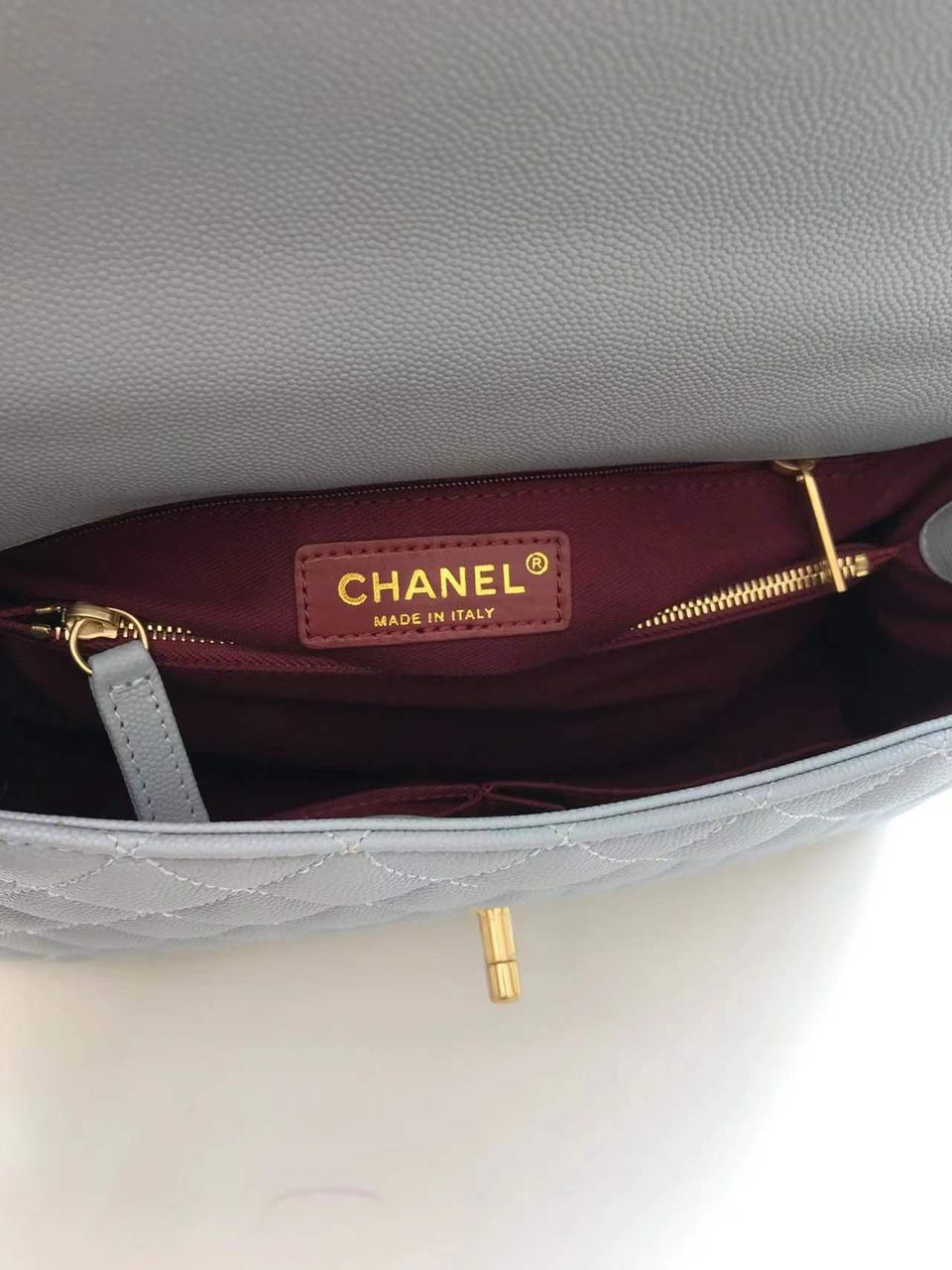 CHL LARGE FLAP BAG WITH TOP HANDLE LIGHT GREY