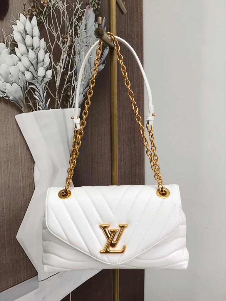 LV New Wave Chain Bag White For Women,  Shoulder And Crossbody Bags 9.4in/24cm LV M58549