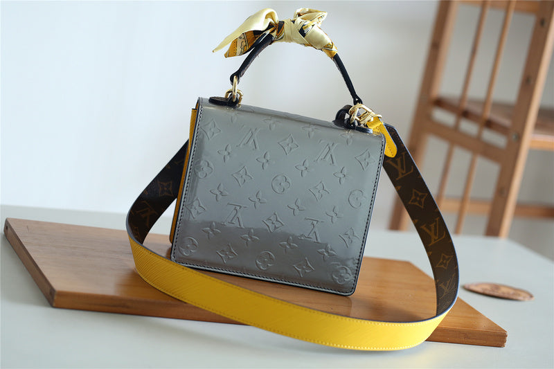 Ver Fashion Lu-Vi bags - 8045