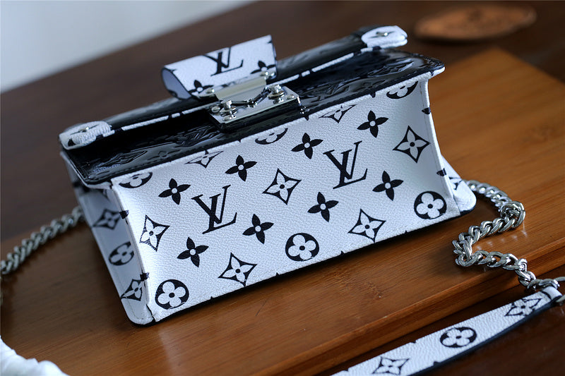 Ver Fashion Lu-Vi bags - 8044