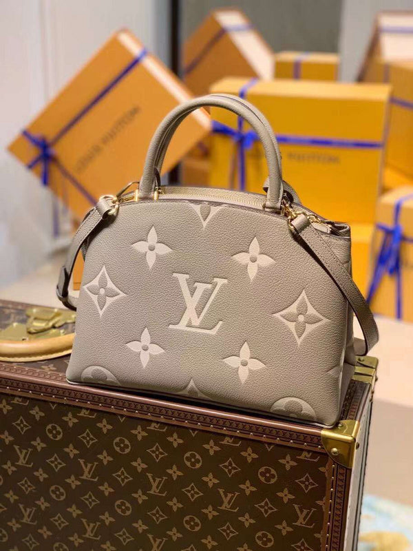 Ver Fashion Lu-Vi bags - 17429