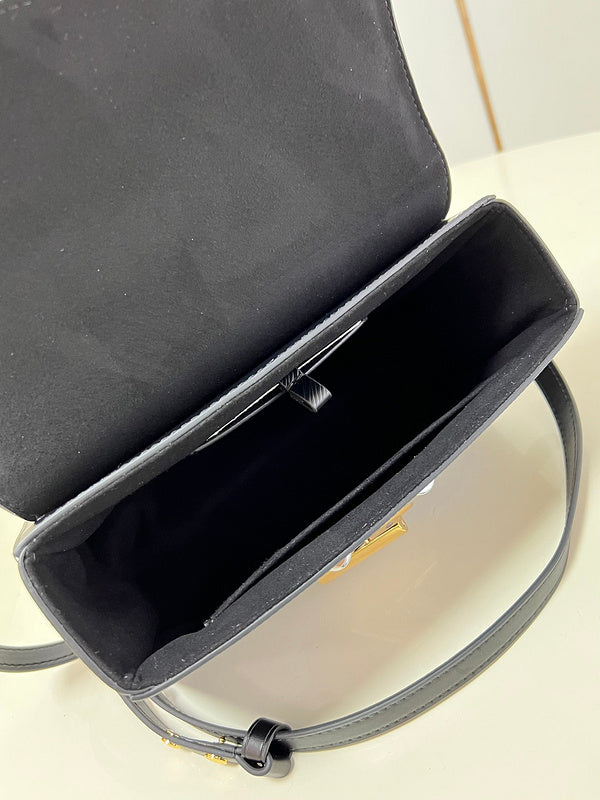 Ver Fashion Lu-Vi bags - 16991
