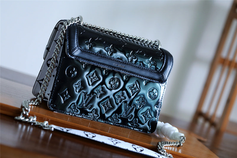 Ver Fashion Lu-Vi bags - 8044