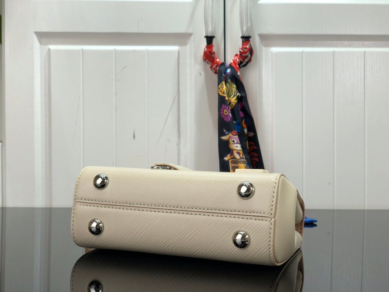Ver Fashion Lu-Vi bags - 16996