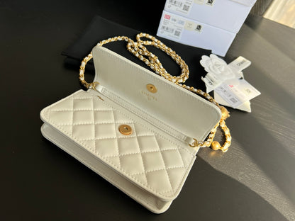 CHL WALLET ON CHAIN BAG WHITE