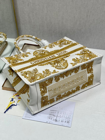 DI Large Book Tote Gold And White, For Women, Women’s Handbags 16.5in/42cm CD