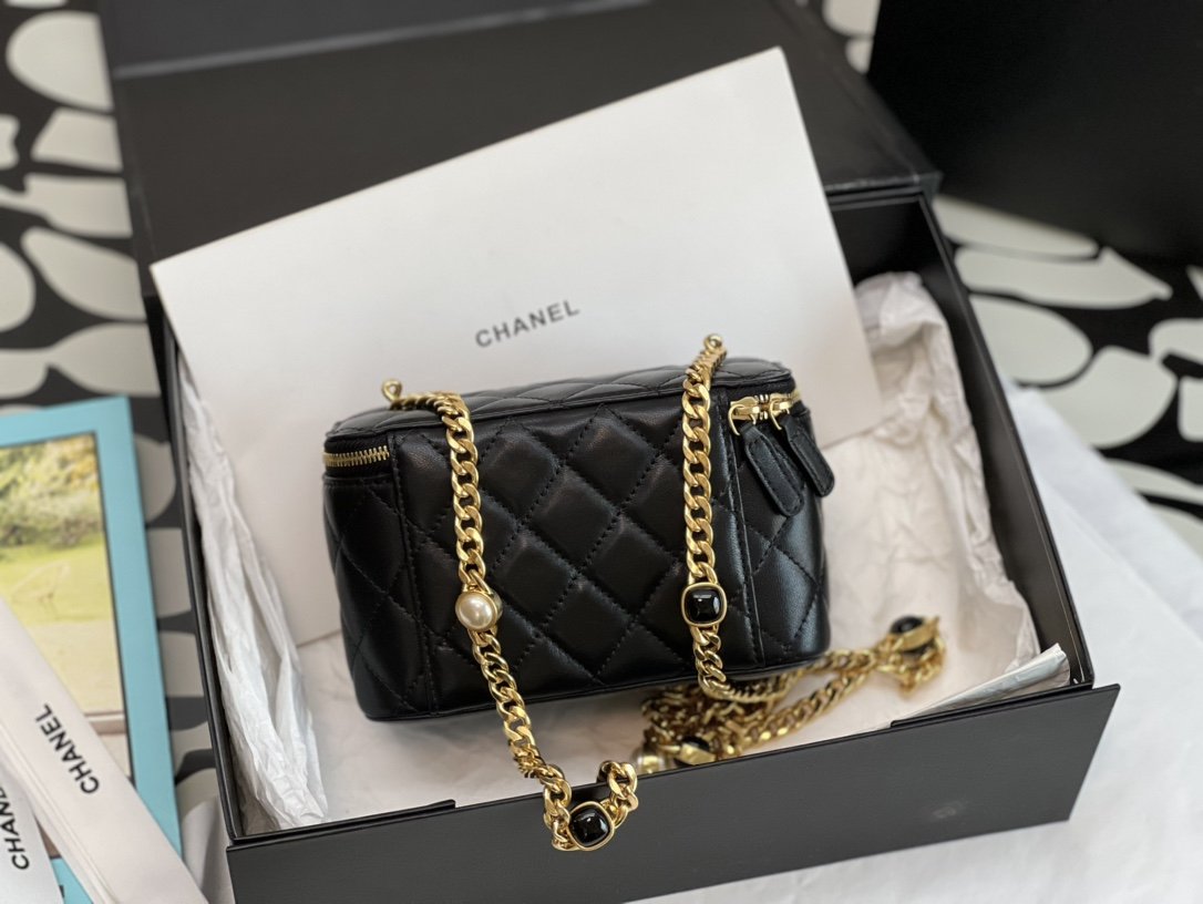ChanelVanity With Chain Black For Women, Women’s Bags 6.2in/16cm