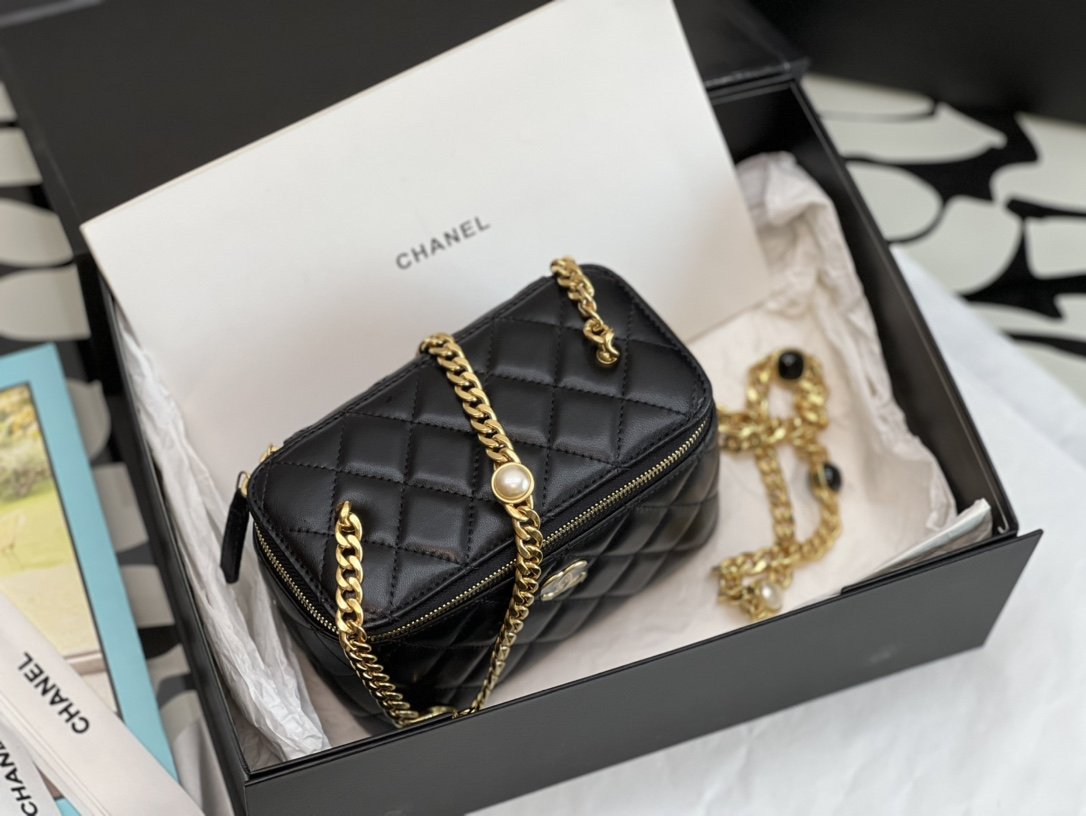 ChanelVanity With Chain Black For Women, Women’s Bags 6.2in/16cm