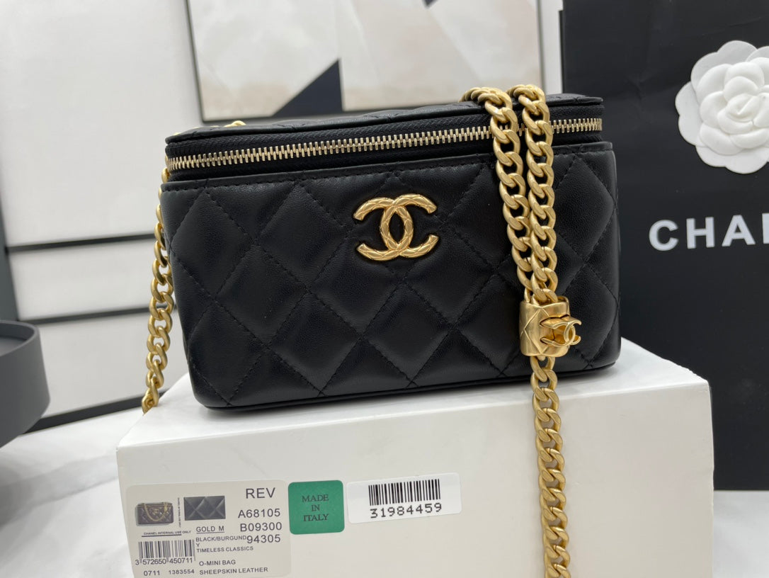 ChanelSmall Vanity Case Black With Gold Zipper For Women, Women’s Bags 5.9in/15cm