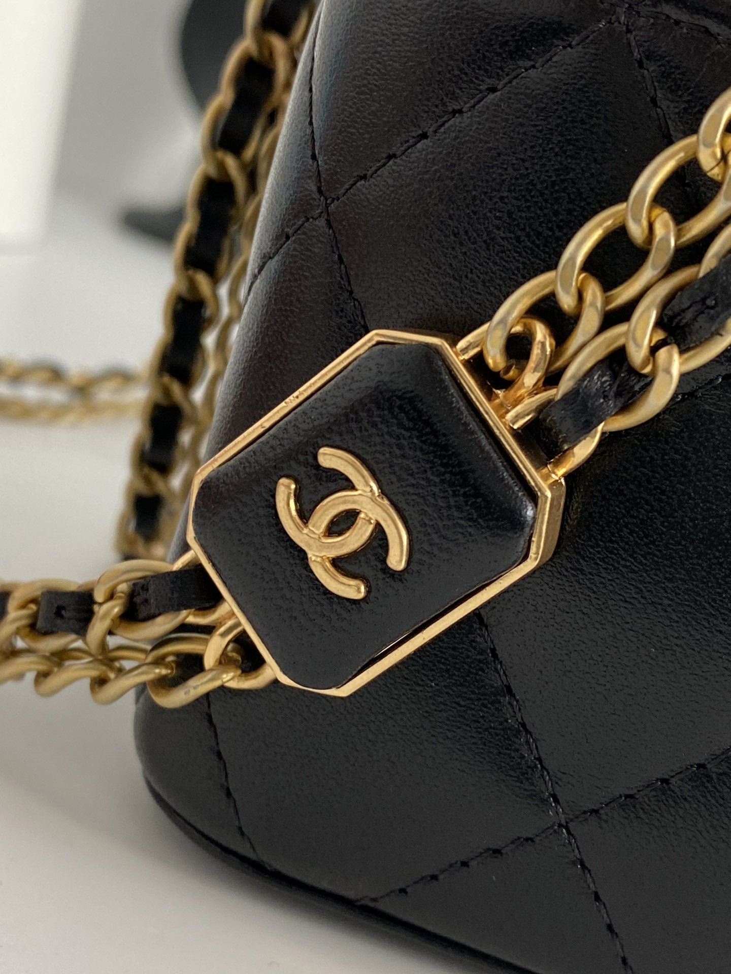 ChanelSmall Vanity With Chain Black For Women, Women’s Bags 4.3in/11cm
